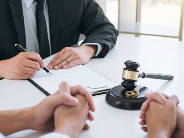 Why Should I Hire a Divorce Attorney?